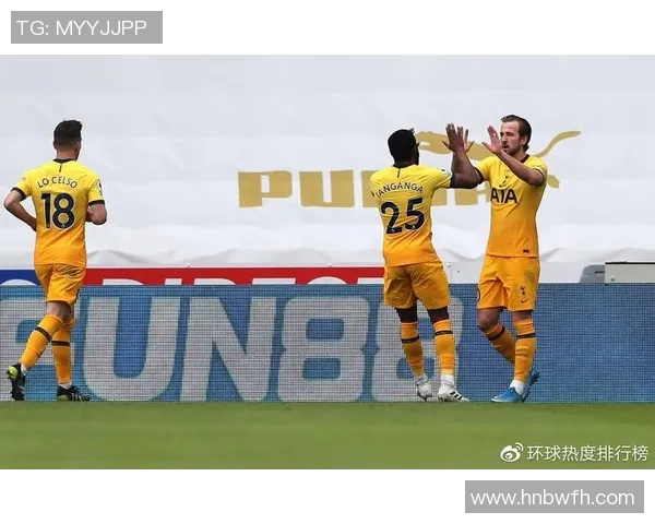 凯恩的传奇之路：从天才少年到足球巨星的奋斗历程与成就解析