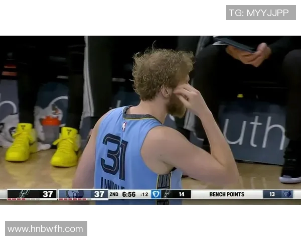 2013年NBA西部决赛回顾：灰熊与马刺的激烈对决与精彩瞬间分析