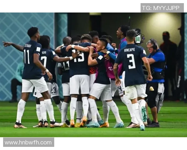 华伦西亚与里尔激战成和比分揭晓精彩对决引发球迷热议