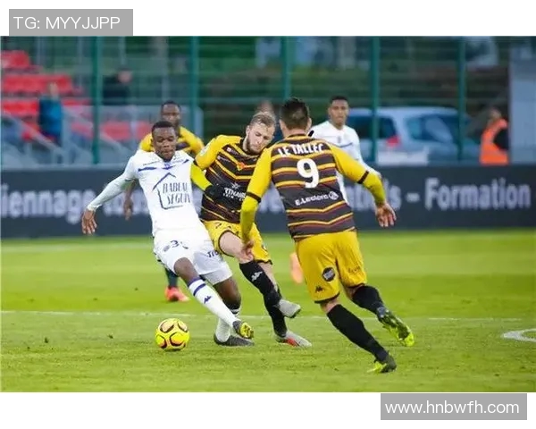 格勒诺布与阿雅的精彩对决揭示法甲联赛的激烈竞争与球队实力较量